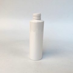 bouteilles en plastique d'animal familier