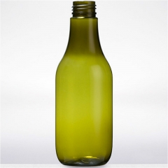 bouteilles de boissons en plastique