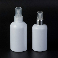bouteilles rondes en plastique